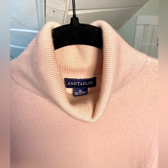 Ann Taylor 100% Cashmere Blush Pink Sleeveless Turtleneck Sweater XL - Picture 5 of 9